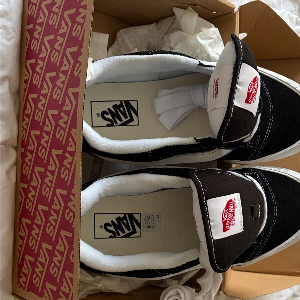 Knu skool Vans Black and White Low-Top Shoes - Picture 3 of 3